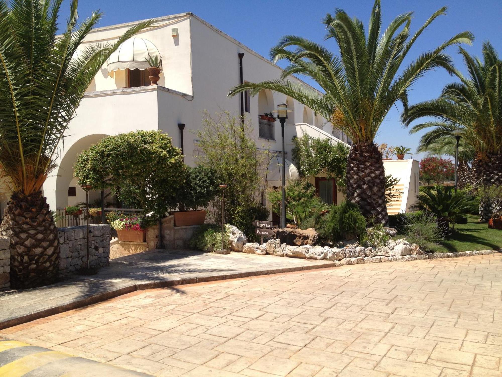Masseria Casale Dei Fornici โปลีญาโนอามาเร ภายนอก รูปภาพ