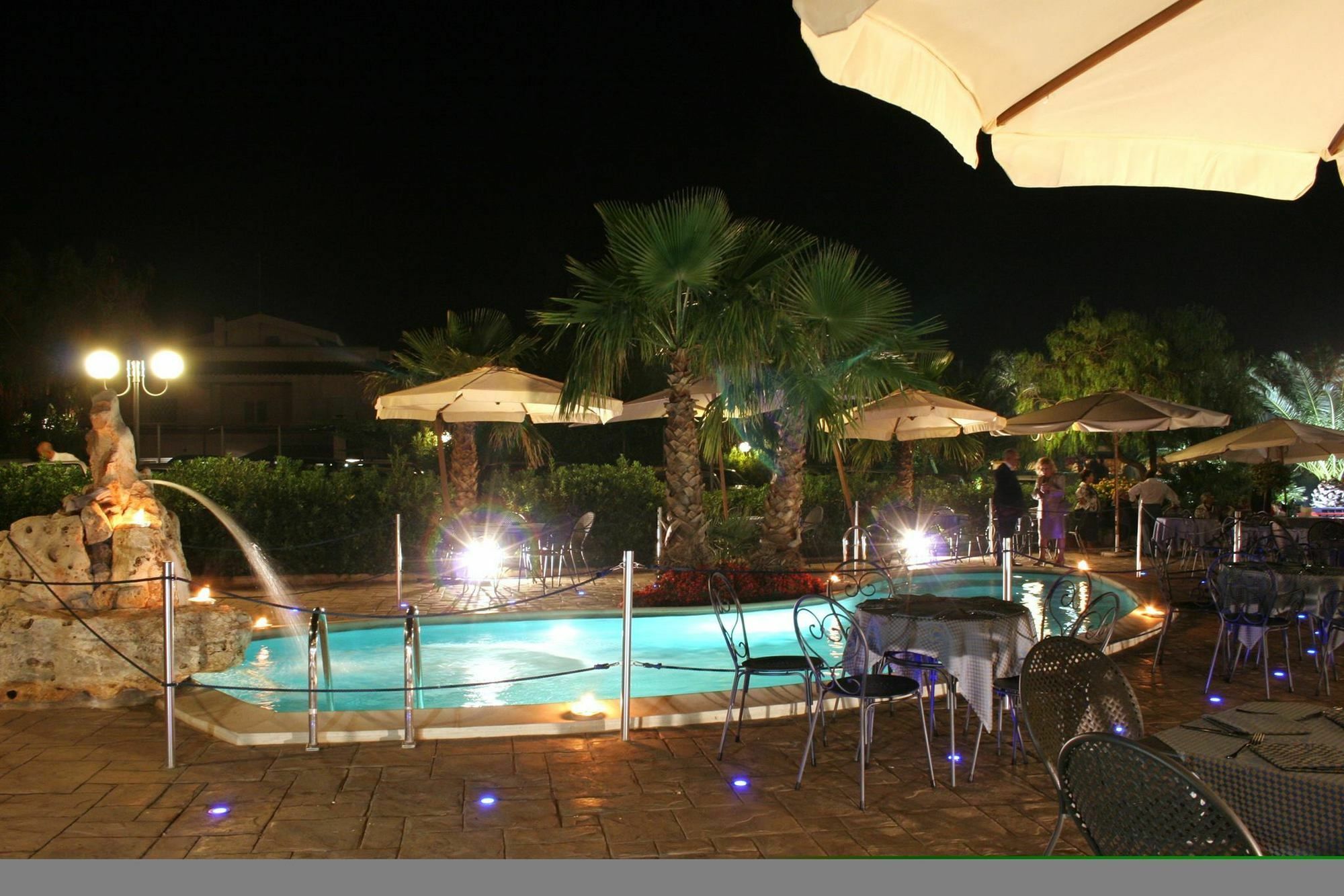 Masseria Casale Dei Fornici โปลีญาโนอามาเร ภายนอก รูปภาพ